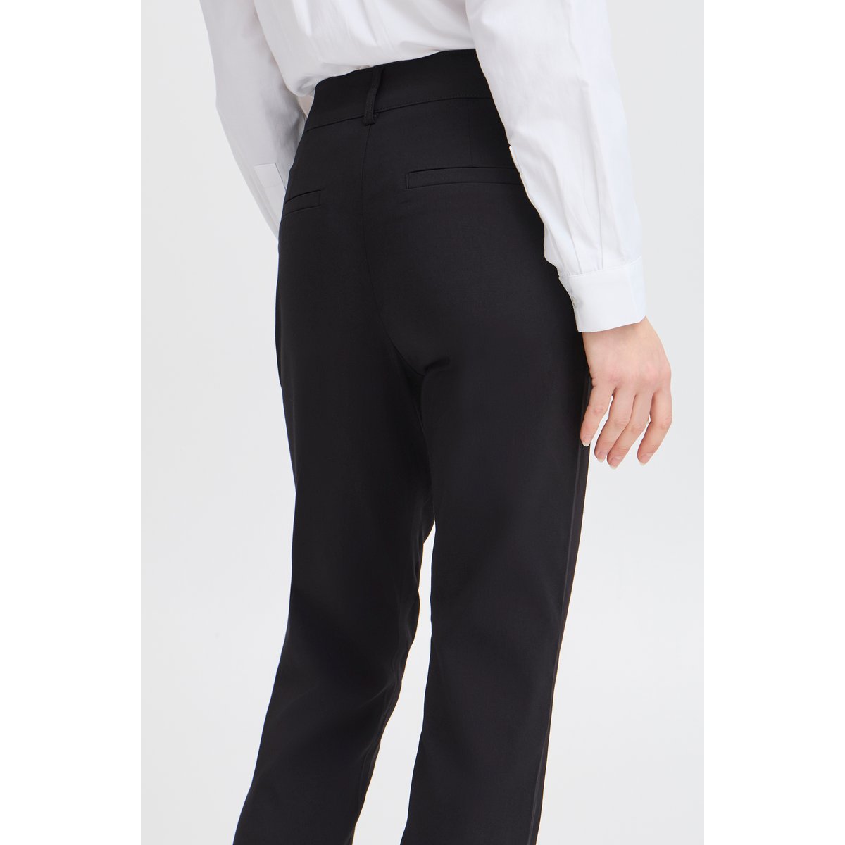 Pantalon coupe droite, longueur cheville noir, B.YOUNG
