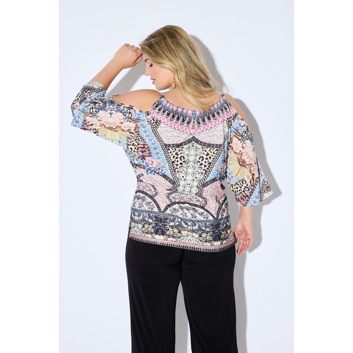 Blouse à bretelles. Épaules nues. noir, ULLA POPKEN