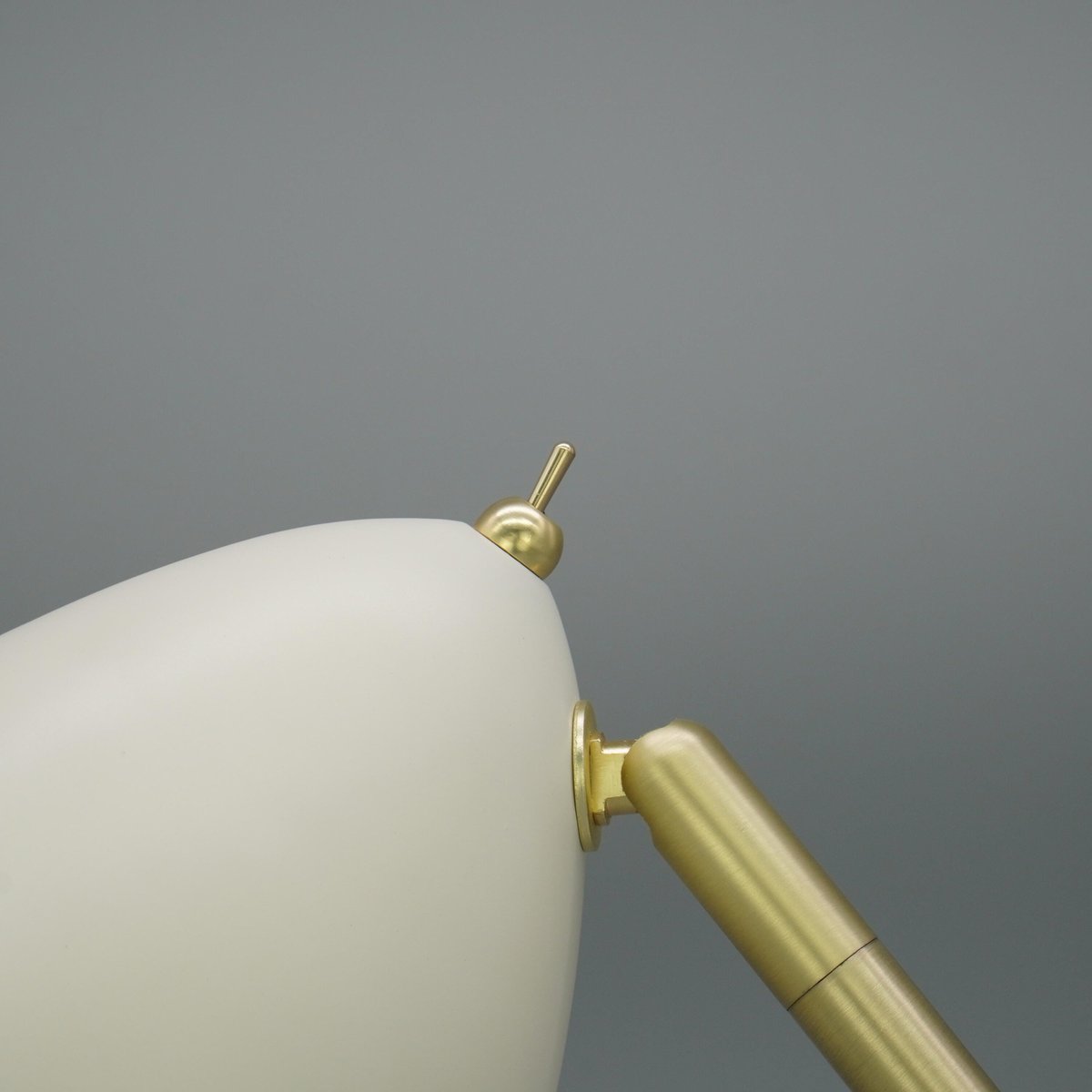 Lampe de bureau en fer, GRANMA beige, INSPIRE