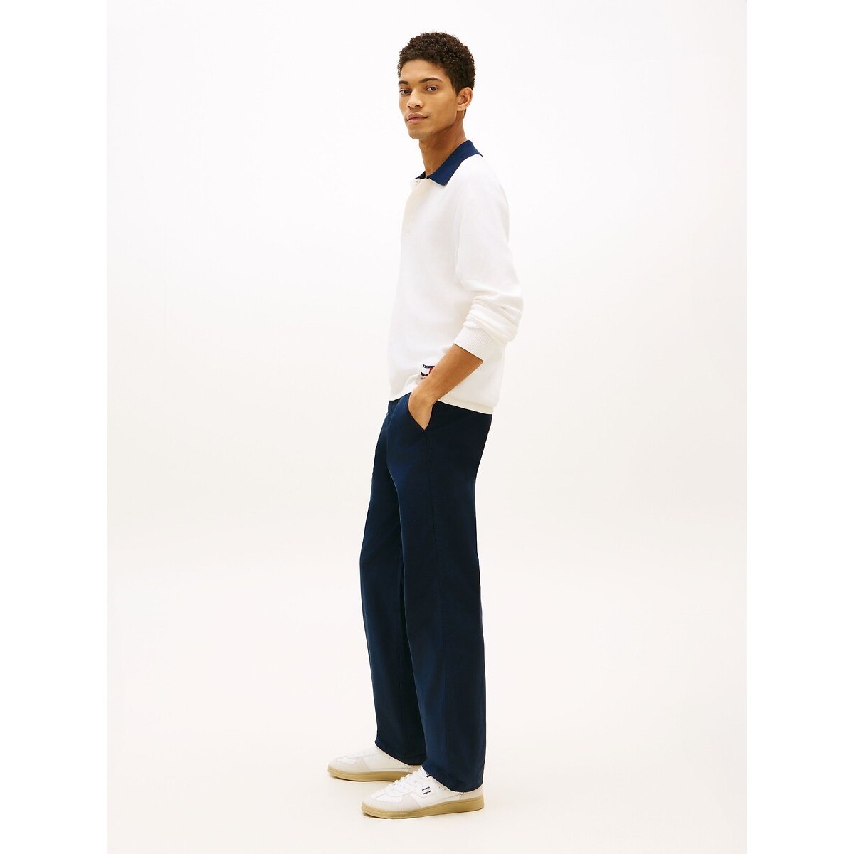 Chino Otis coupe standard en sergé bleu marine, TOMMY JEANS