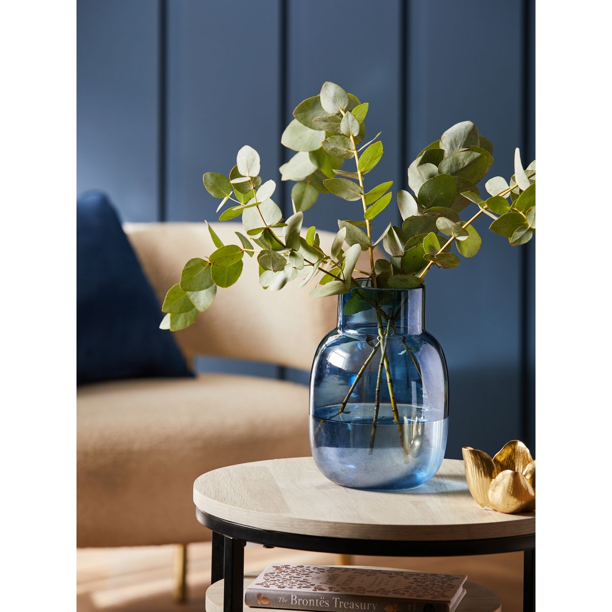 Vases en verre bleu, NEXT