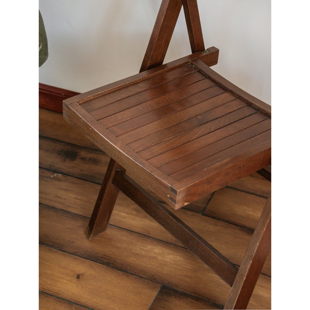 Paire de chaises en bois Alma N°505 - Bon état bois, DEBONGOUT
