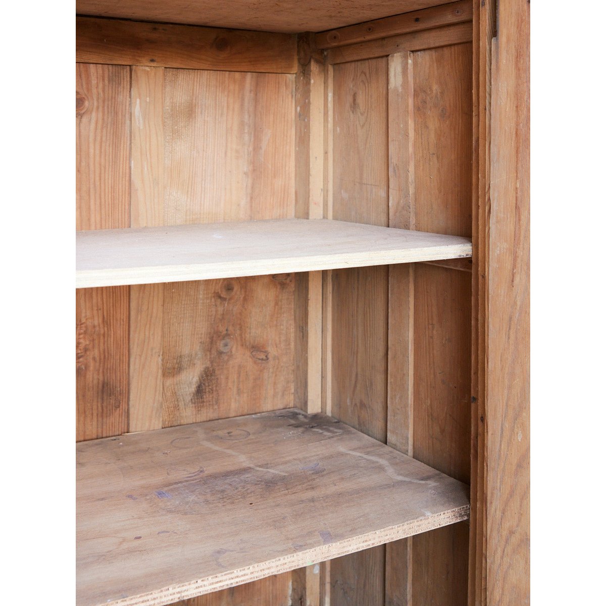 Armoire parisienne sablée en bois clair Blandine N°539 - Bon état bois clair, DEBONGOUT