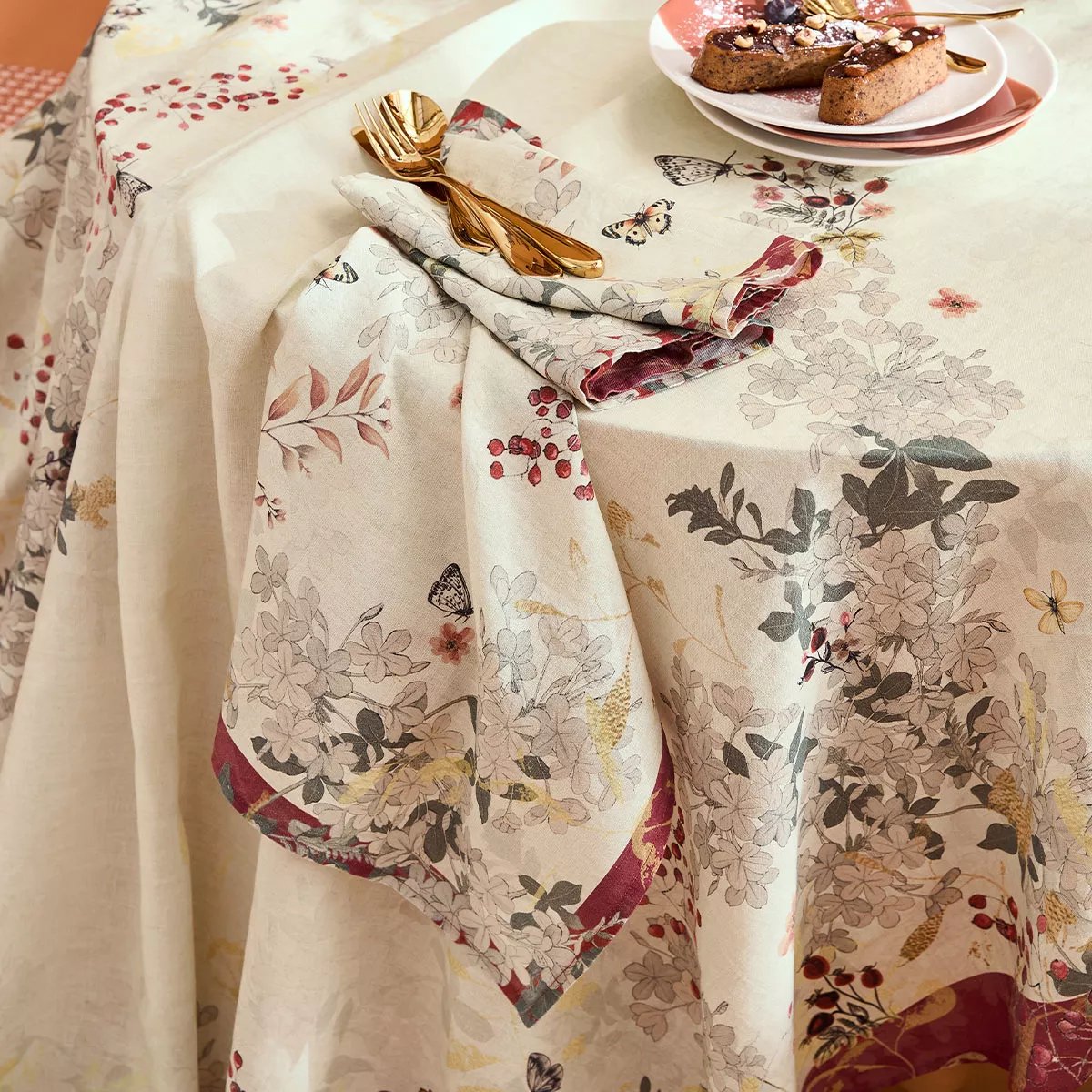 Serviette lin & coton lavé VINTAGE FLOWERS cranberry, GARNIER THIEBAUT