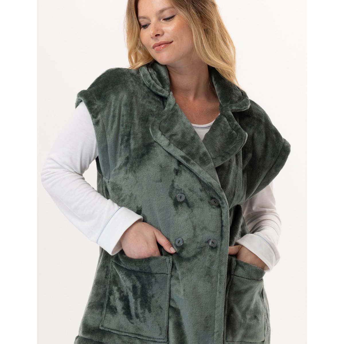 Veste manches courtes boutonnée en peluche flanelle ESSENTIEL H76A vert, LE CHAT