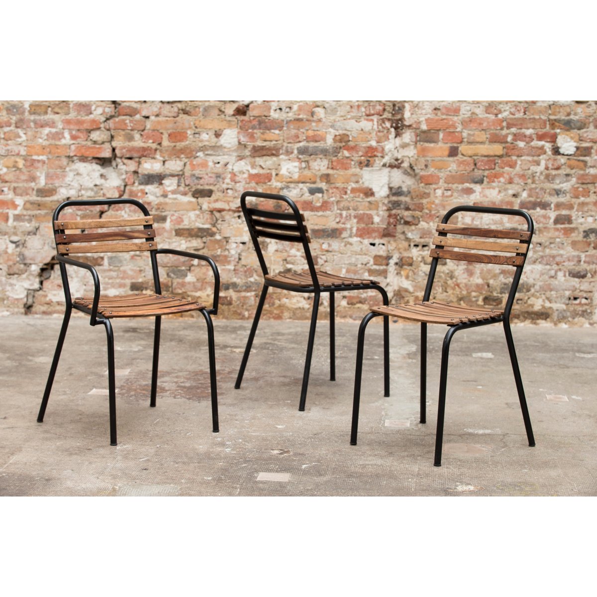 Chaise en fer MISTRAL noir, PRODUIT INTERIEUR BRUT
