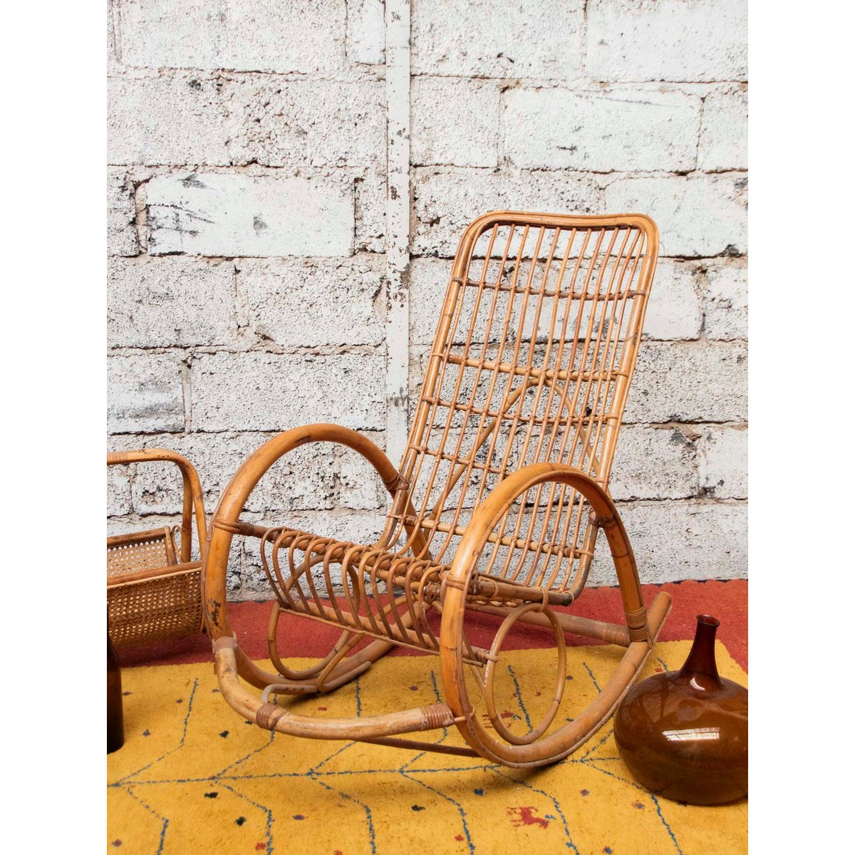 Rocking-chair en rotin clair Alibert N°68 - Bon état bois clair, DEBONGOUT