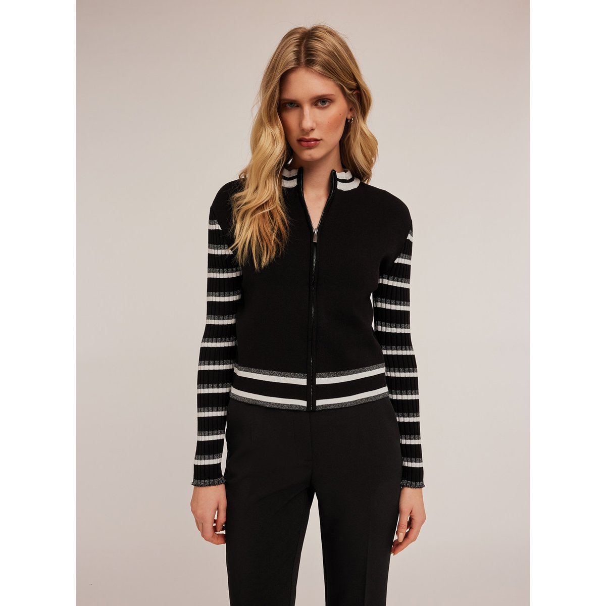 Cardigan en maille rayée avec zip noir, MOTIVI
