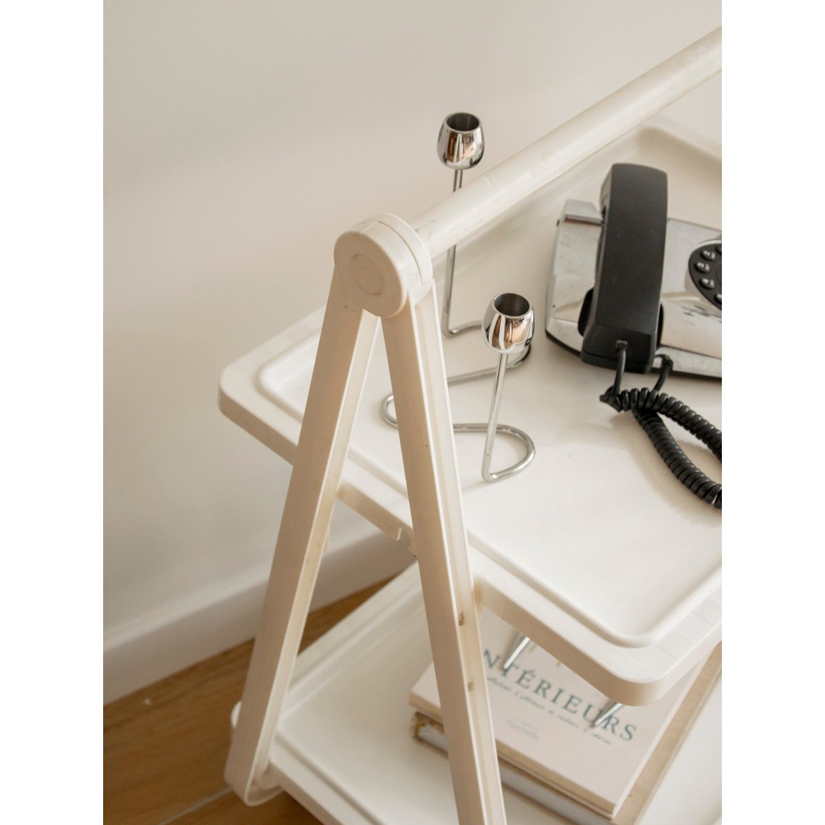 Desserte pliable en plastique blanc Anouk N°382 - Bon état blanc, DEBONGOUT