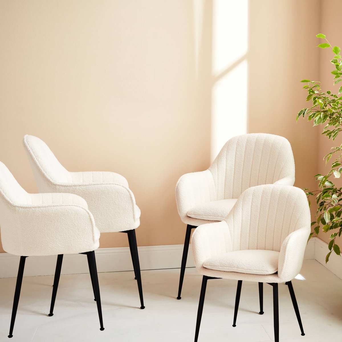 Fauteuil bouclette et pieds métal (lot de 4) SHELLA bouclette blanche, SWEEEK