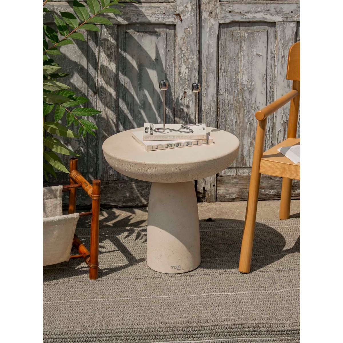 Table basse Olo Marie-Pierre N°90 - Bon état beige, DEBONGOUT