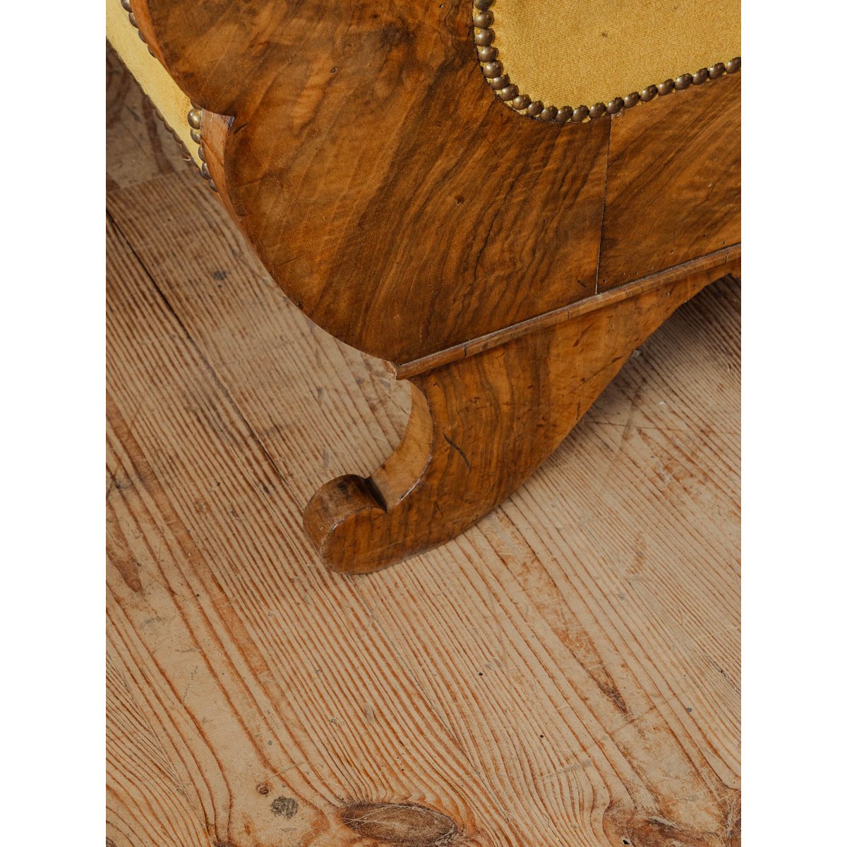 Banquette en bois et velours Martine N°50 - Bon état bois foncé, DEBONGOUT