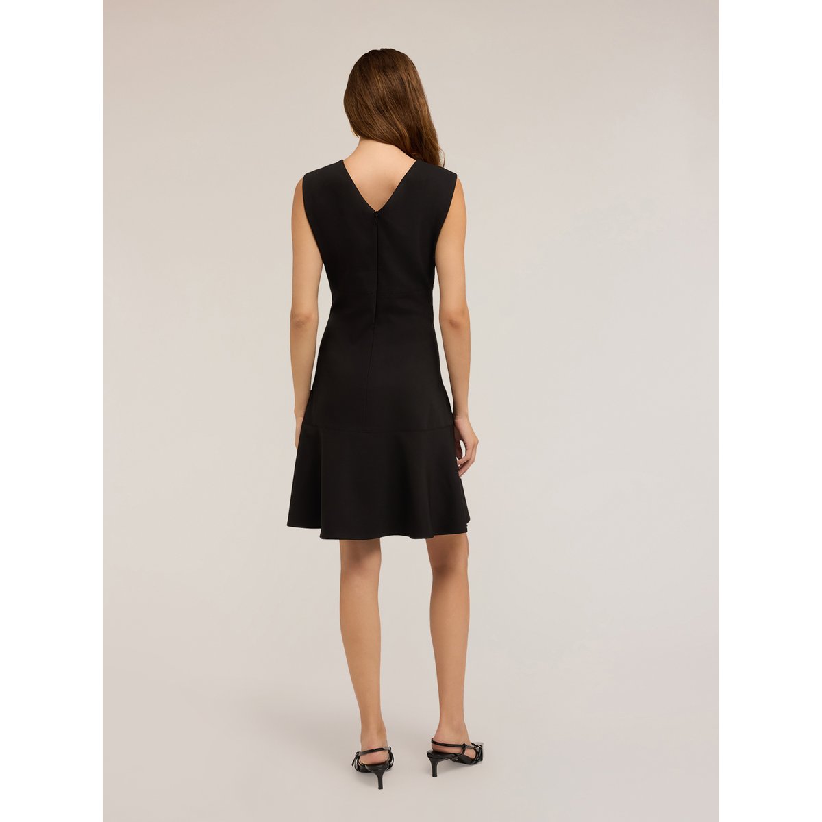 Robe évasée avec décolleté en V noir, MOTIVI