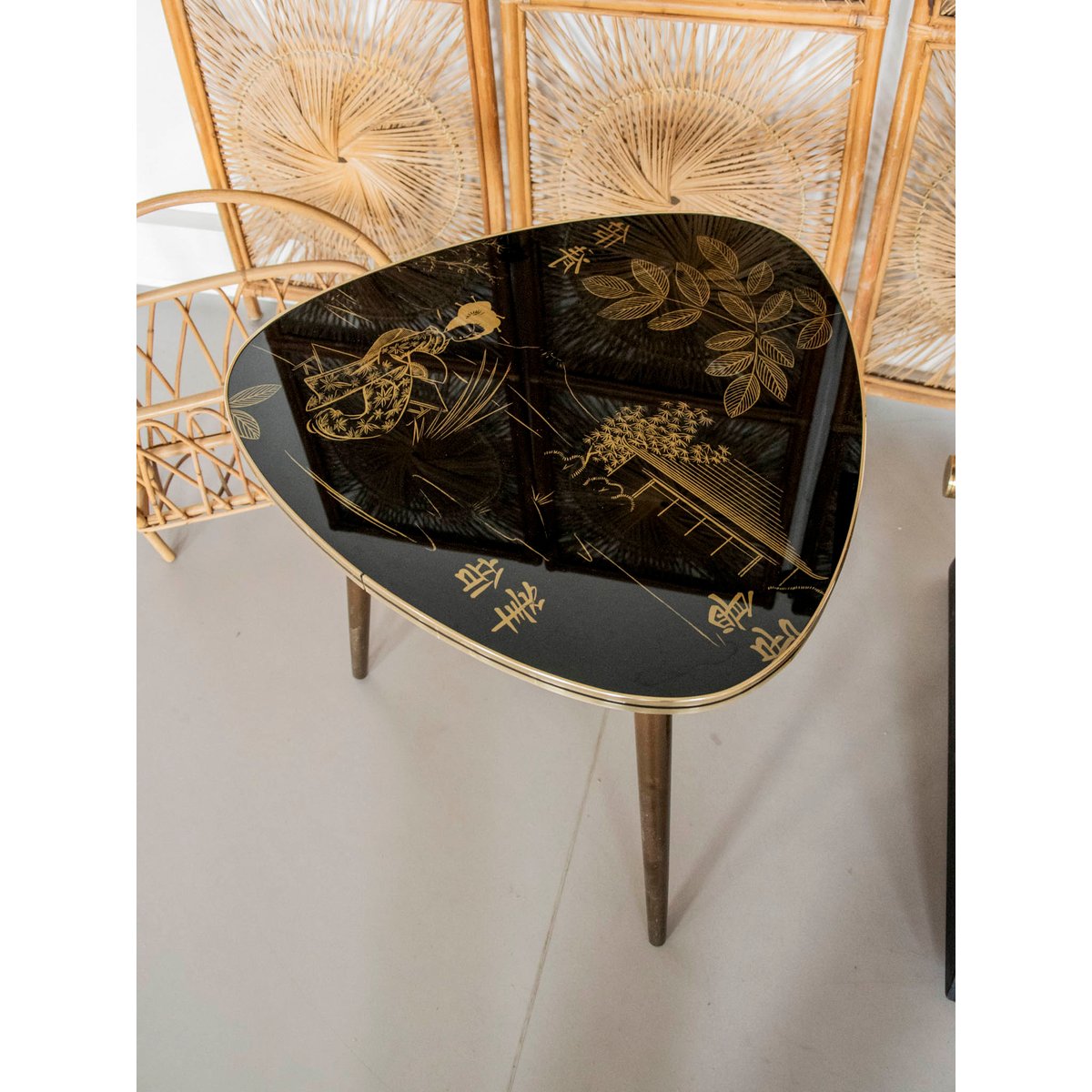 Table d'appoint asiatique Hanna N°1345 - Bon état noir, DEBONGOUT