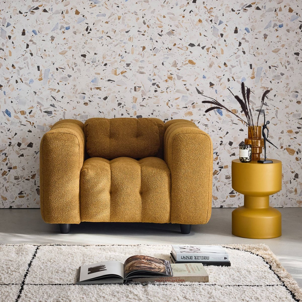 Fauteuil capitonné tissu bouclette texturée LEON beige, SWEEEK