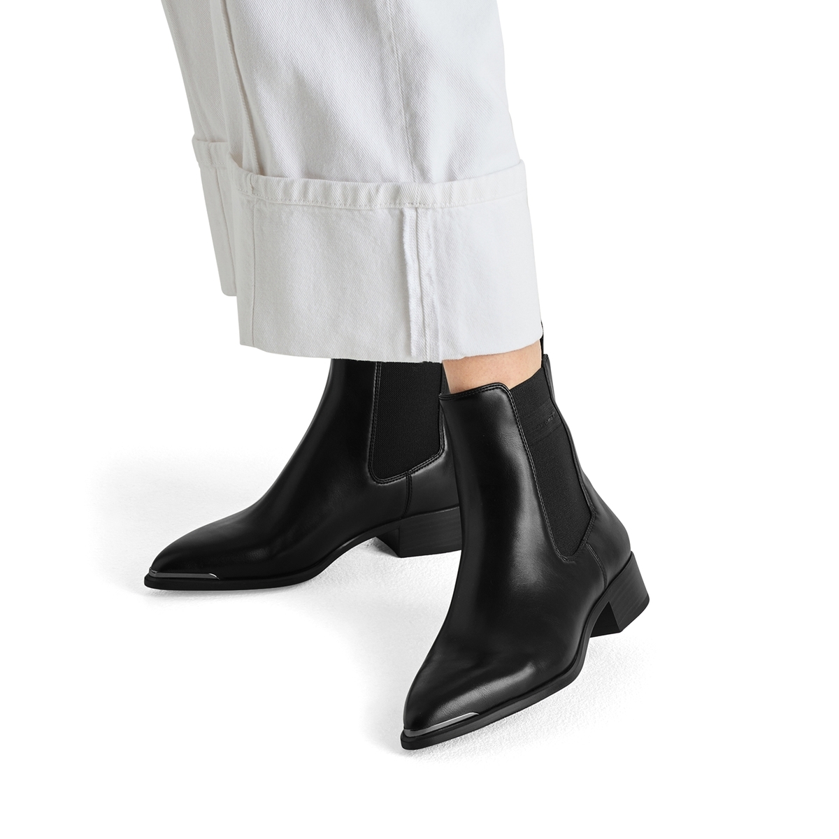 Bottine Chelsea pointu noir mat, TAMARIS