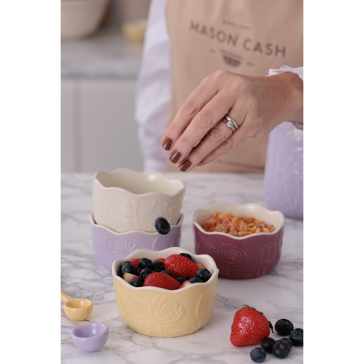 Set of 4 In The Meadow Ramekins cream, MASON CASH