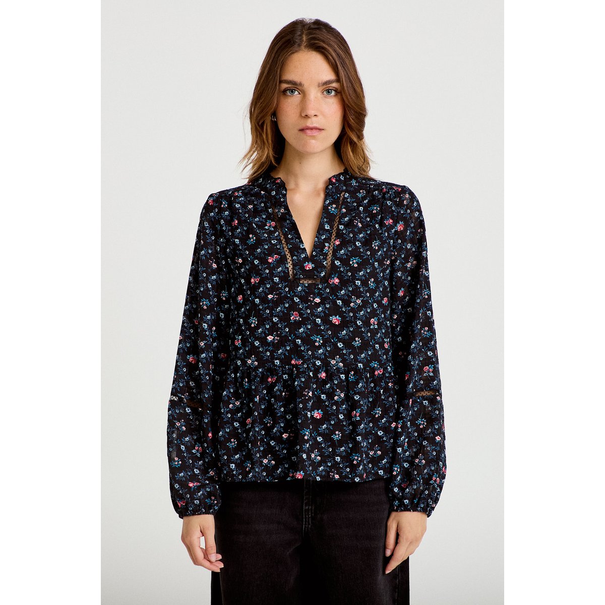 Chemise col v manches longues noir, CACHE CACHE