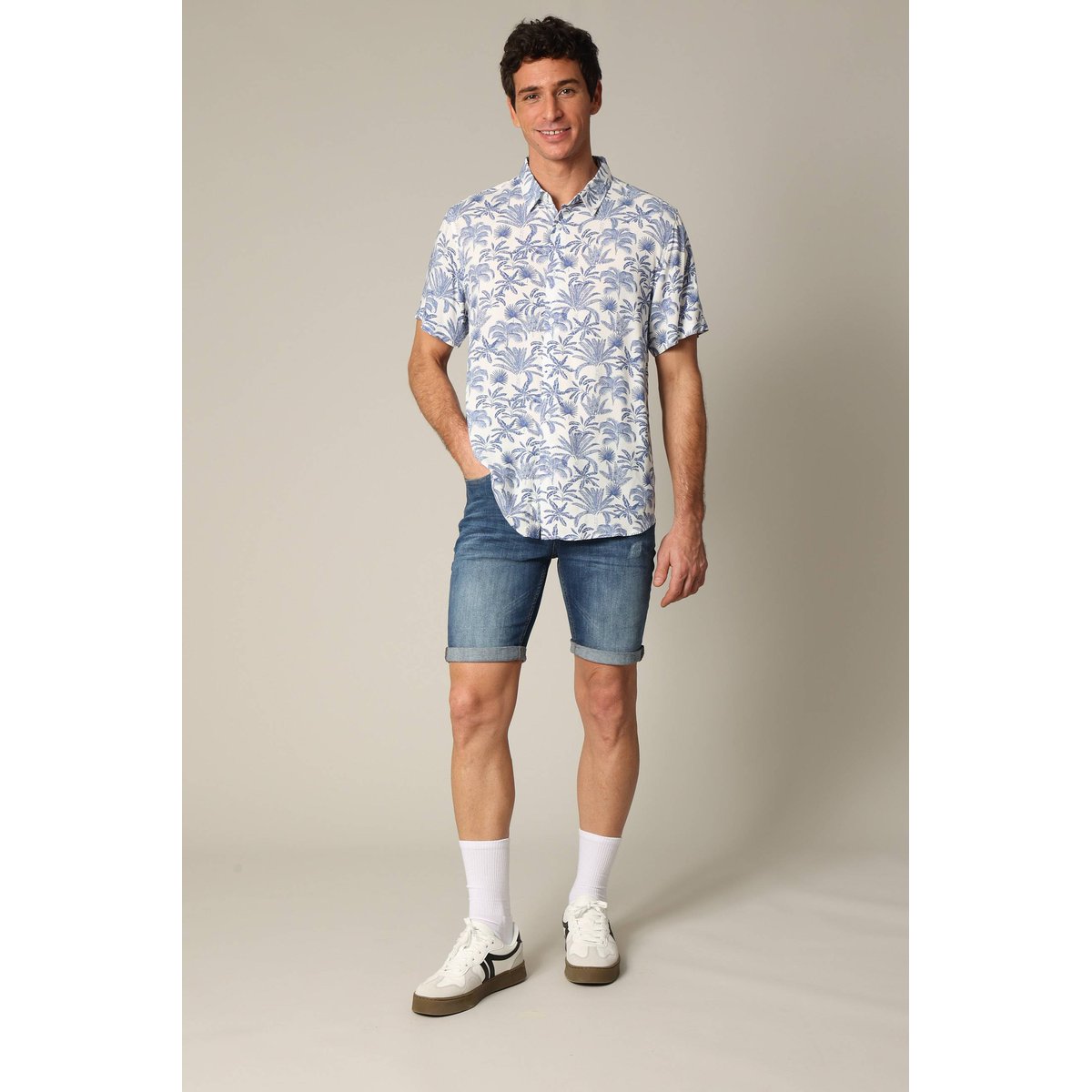 Chemise classique en viscose avec imprimé tropical WILLSON blue, DEELUXE