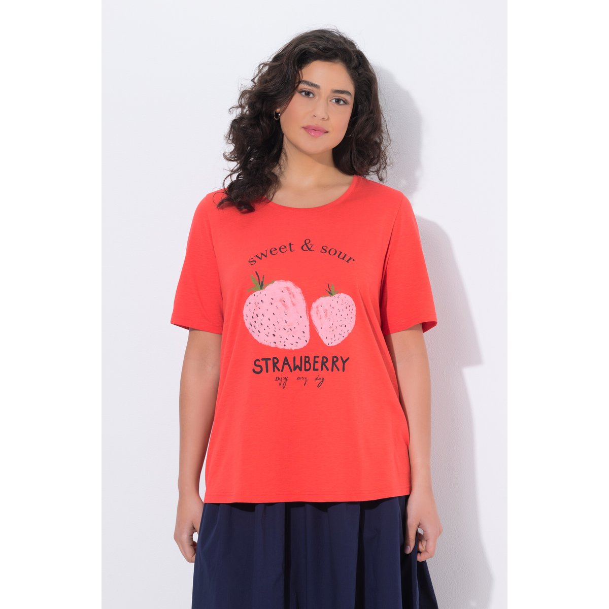 T-shirt motif fraises, coupe Classic Fit corail, ULLA POPKEN