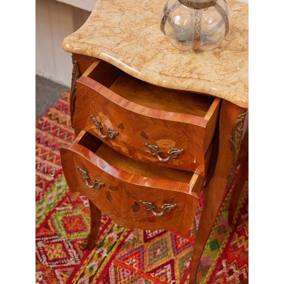 Paire de chevets en bois Odile N°1461 - Bon état bois clair, DEBONGOUT