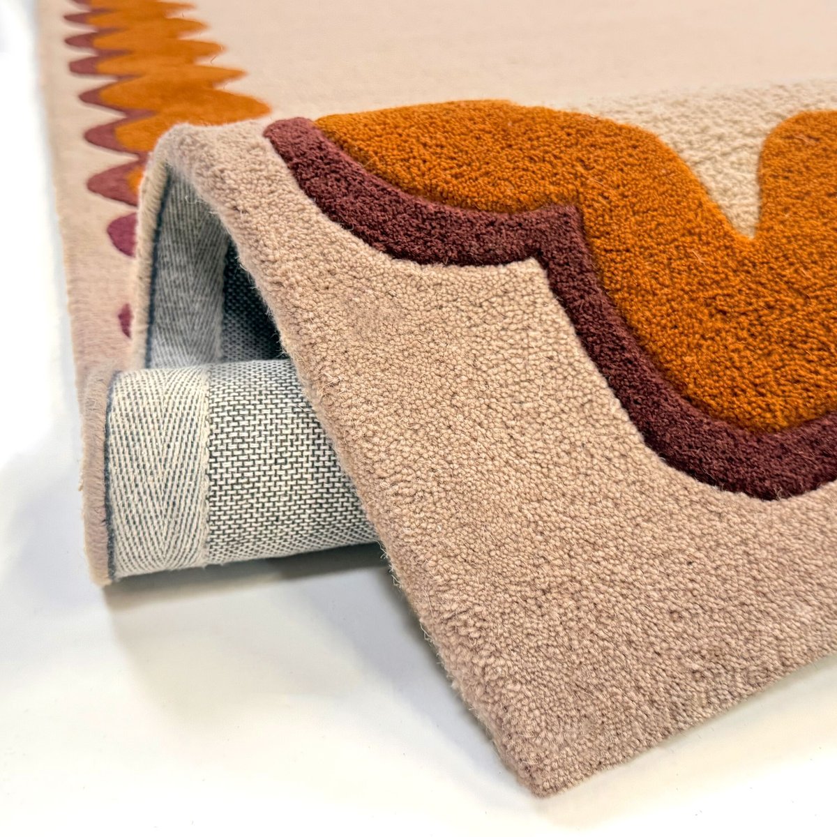 Tapis à bordure en laine WIGGLE orange, FLAIR RUGS