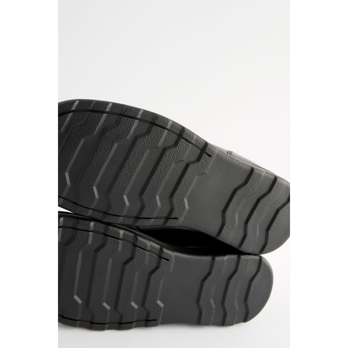 Chaussures d’école à lacets noir, NEXT