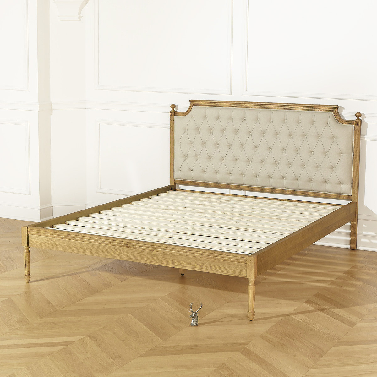 Lit deux places style romantique en chêne et lin premium JAMES marron, ROBIN DES BOIS