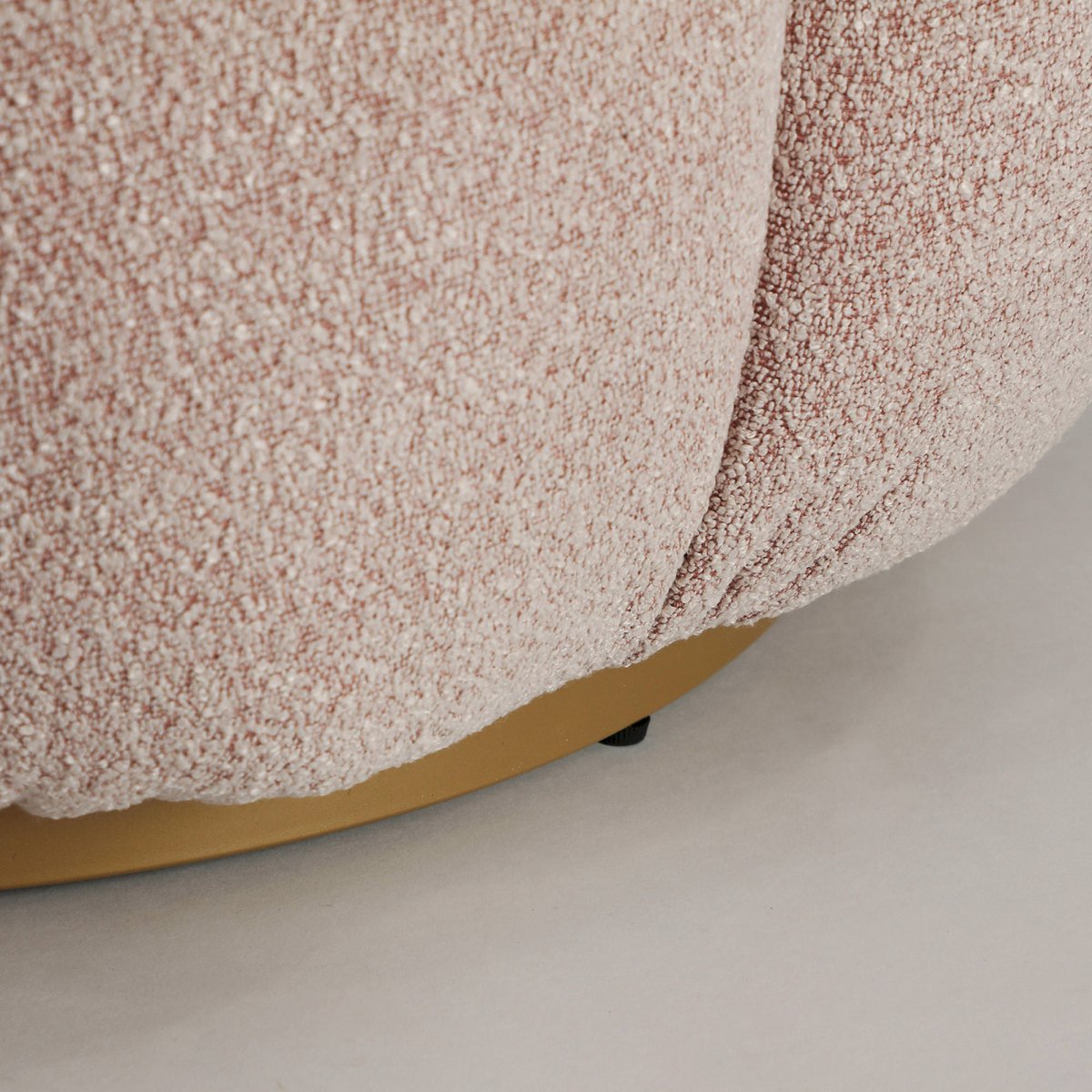 Fauteuil enveloppant collection VACIO rose pâle, RECOLLECTION