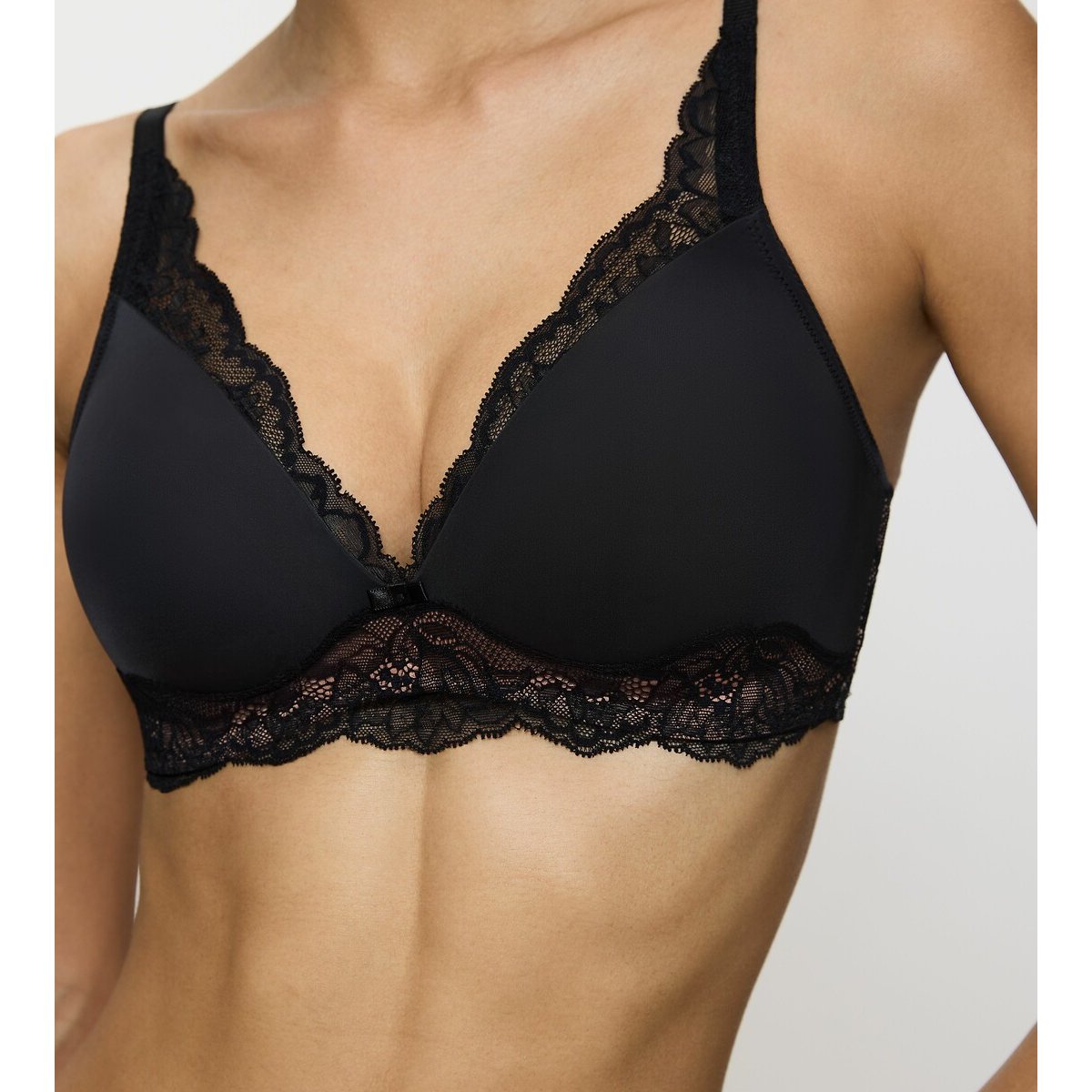 BH zonder beugels, Amourette Charm zwart, TRIUMPH