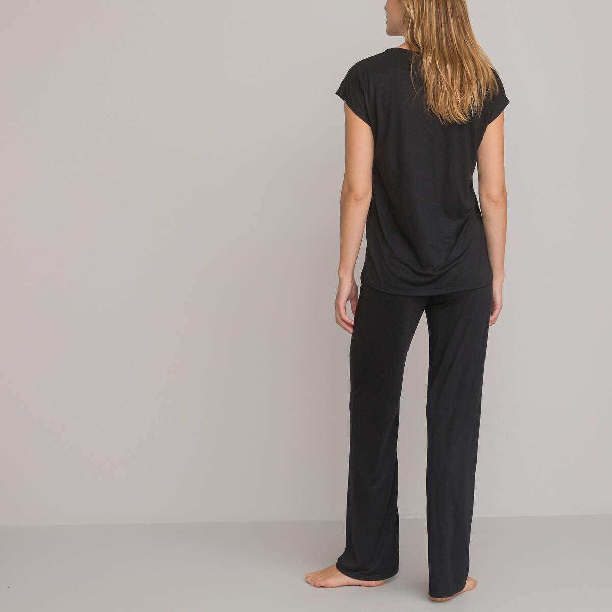 Ensemble pyjama noir, ANNE WEYBURN