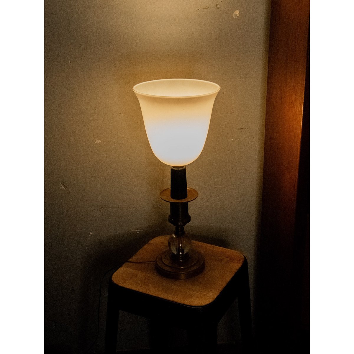 Lampe à poser en métal doré Julia N°604 - Bon état doré, DEBONGOUT