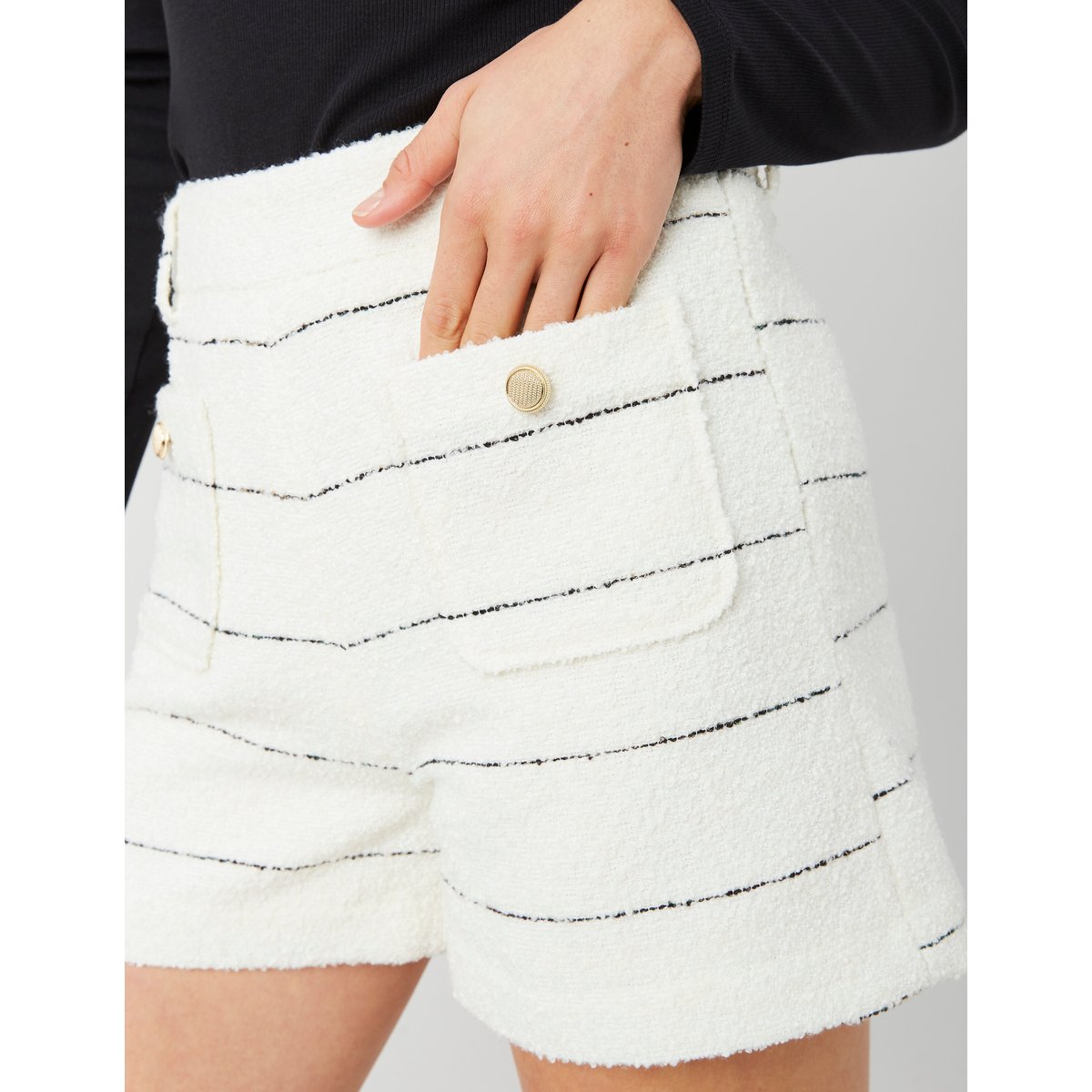 Short en tweed rayé blanc écru, BZB