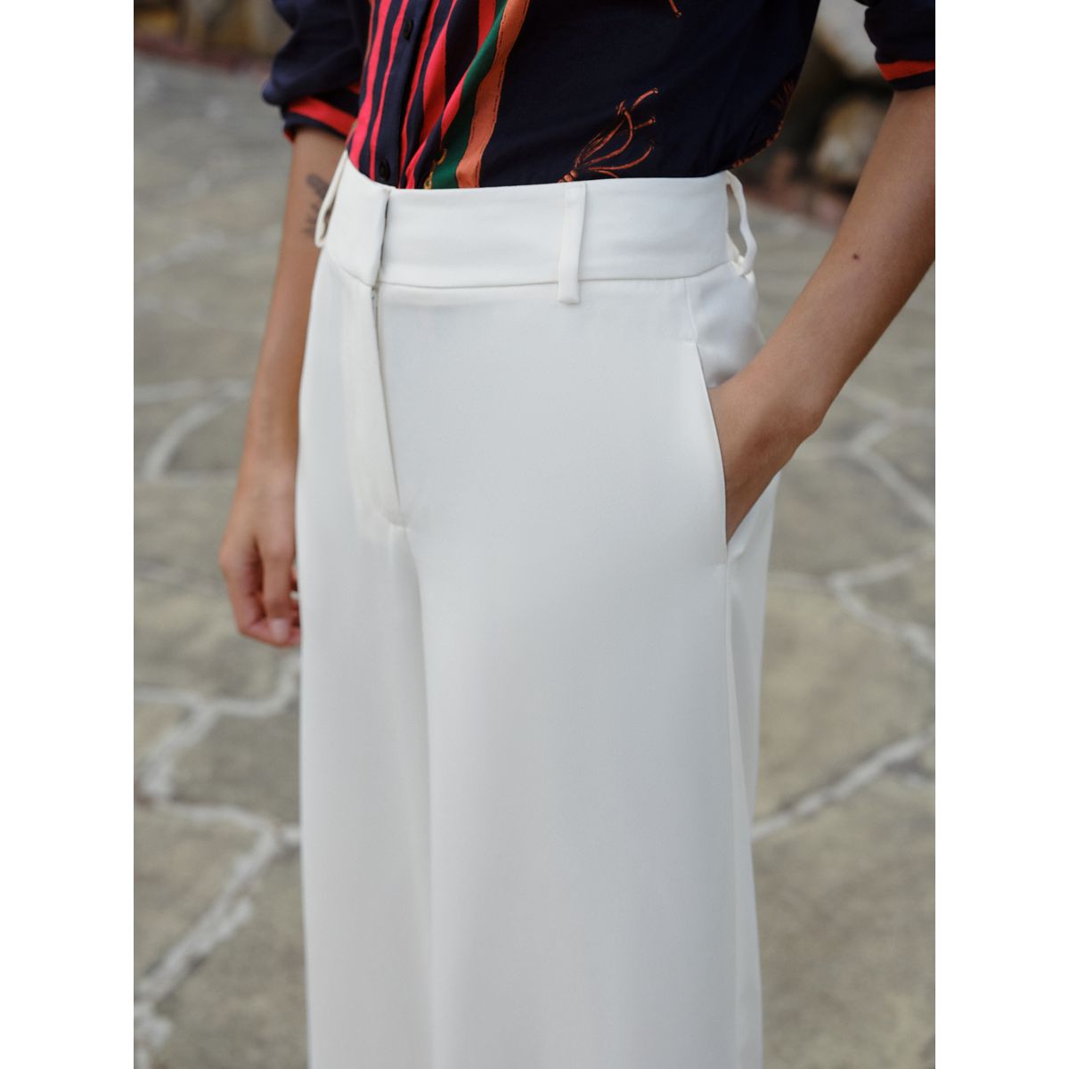 Pantalon large en satin à dos élastique écru, NEXT