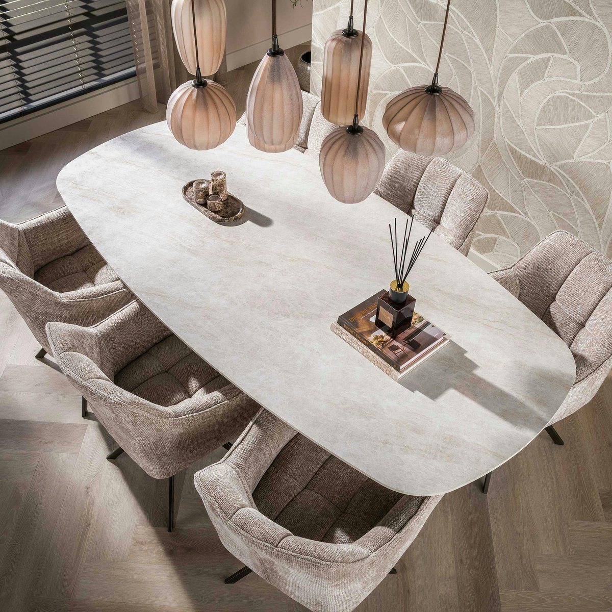 Table à manger vintage en céramique marbrée 215 cm MAHAL beige, PIER IMPORT