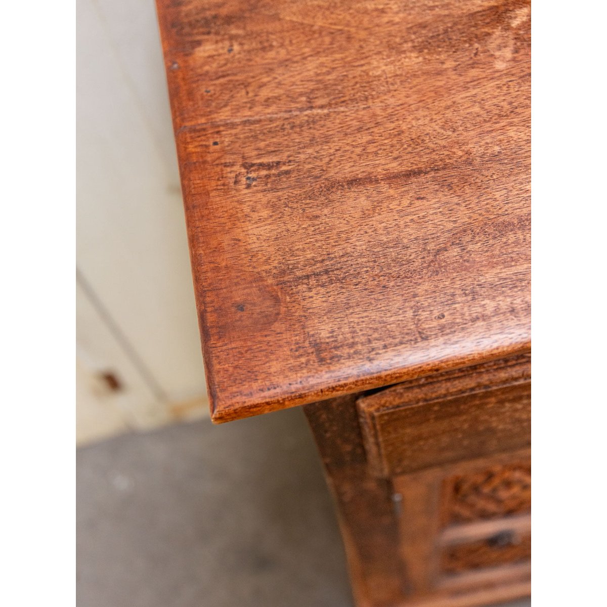 Légant buffet en bois Gilbert N°700 - Bon état bois foncé, DEBONGOUT