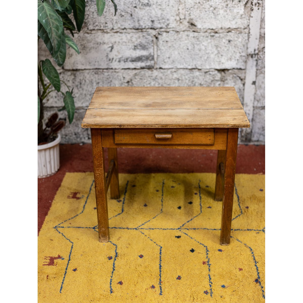 Bureau pour enfant en bois Edouard N°1122 - Bon état bois clair, DEBONGOUT