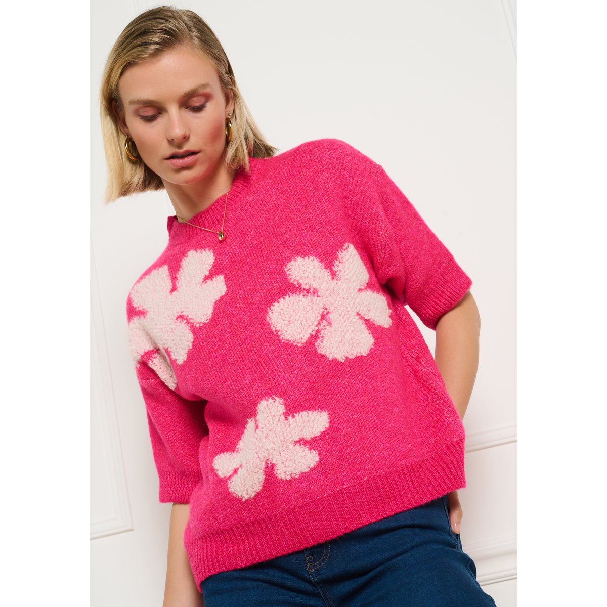 Pull fleuri manches courtes rose fluo, LOLALIZA