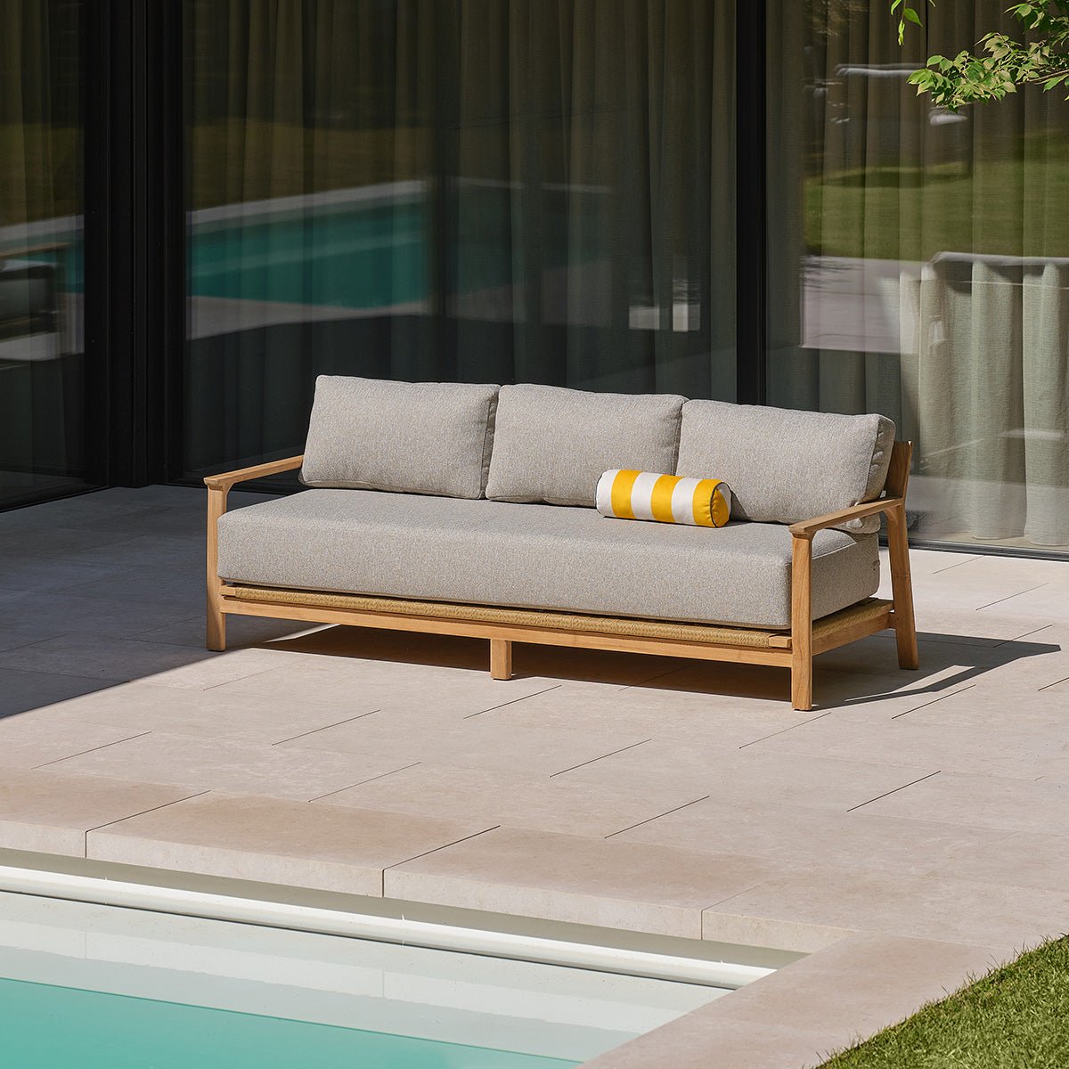Salon de jardin bas en teck avec coussins gris chiné 5 personnes PIANA gris_chine, BERAH GETAH