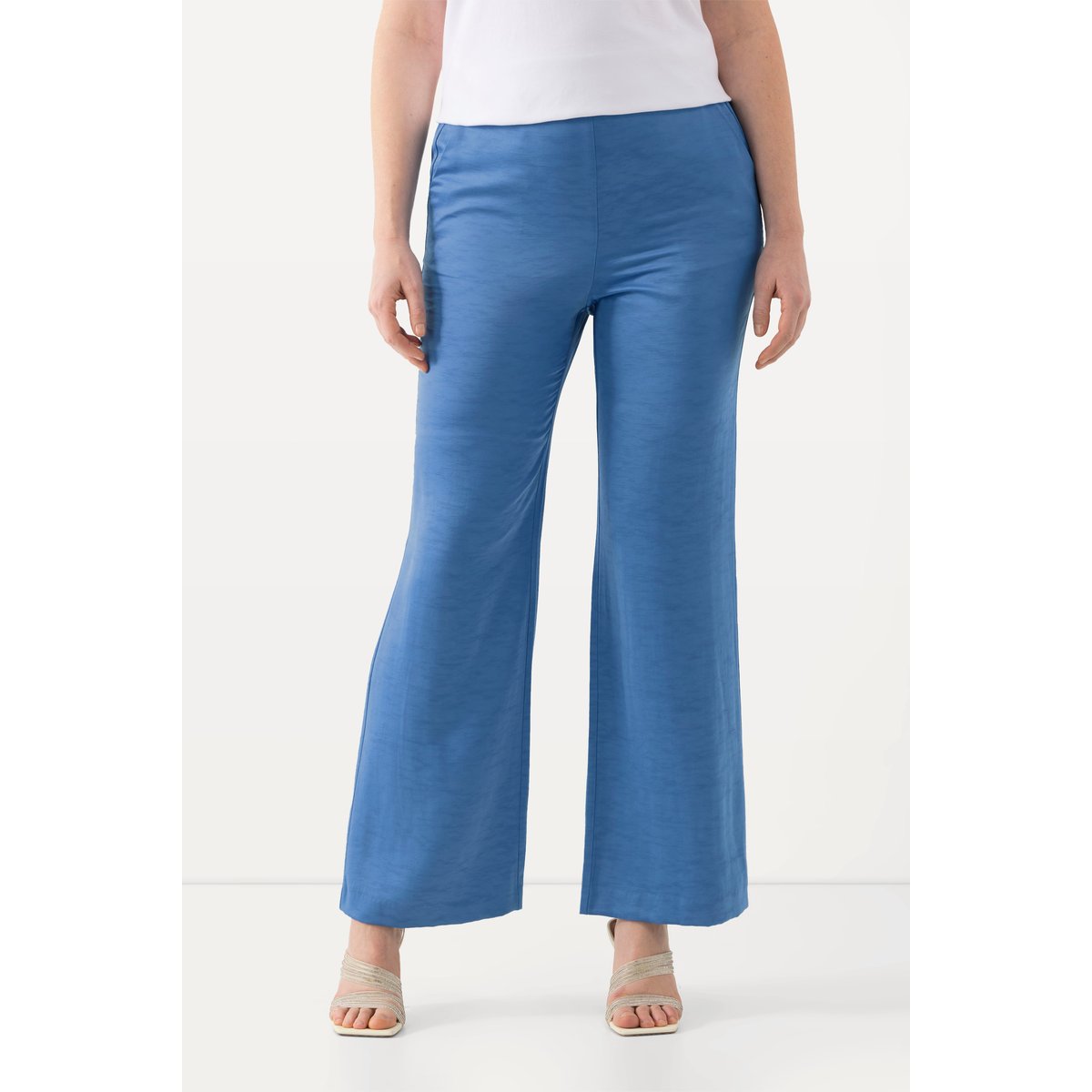 Pantalon de tailleur. Jambe large. Taille bleu jean, ULLA POPKEN