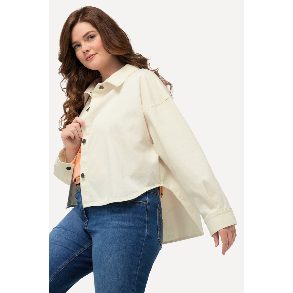 Veste en jean à col de chemise. Coton bio blanc cassé, ULLA POPKEN