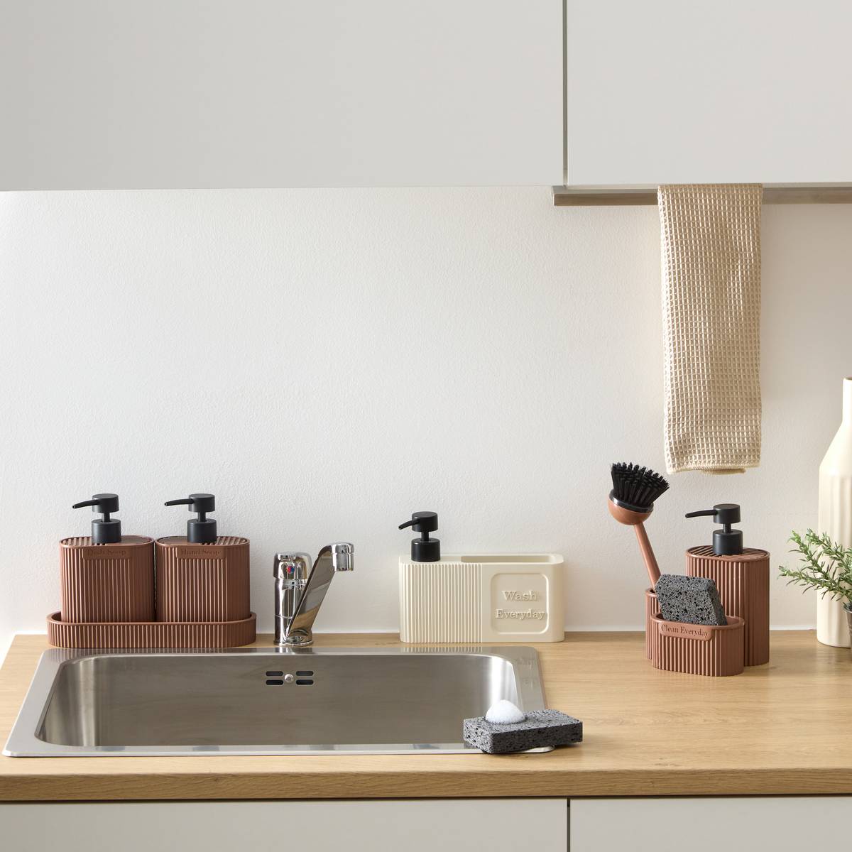 Distributeur de savon rectangulaire TERRA marron, 5FIVE SIMPLY SMART