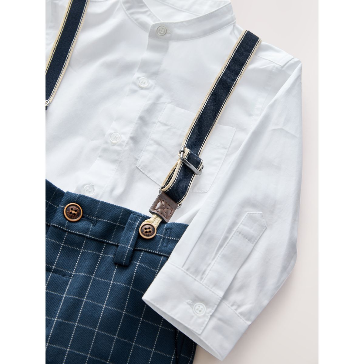 Ensemble chemise, pantalon et bretelles bleu marine à carreaux, NEXT