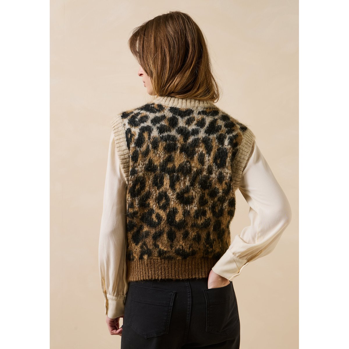 Pull sans manches jacquard motif animalier camel, LA FEE MARABOUTEE