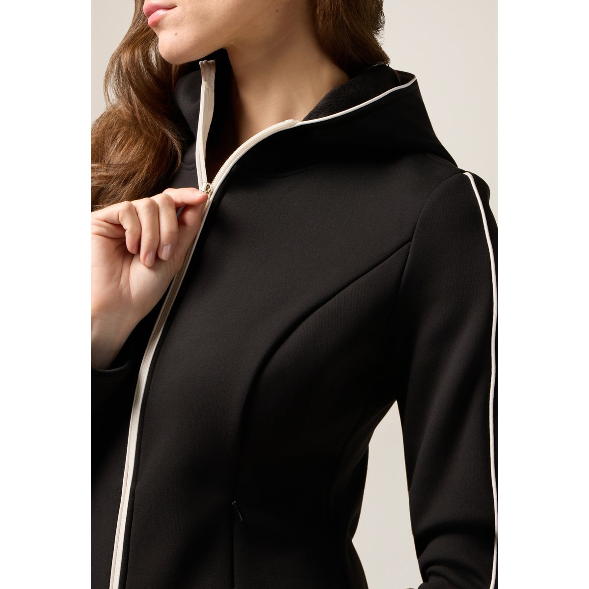 Sweat-shirt avec intérieur pelucheux noir, OLTRE