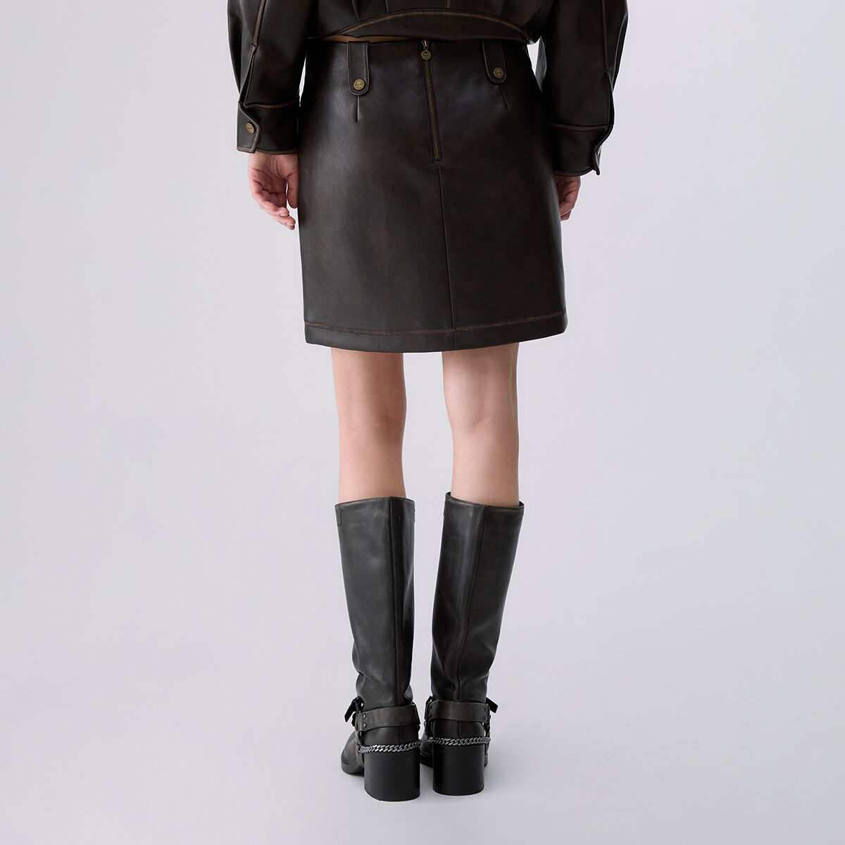 Mini-jupe en tissu enduit avec poches marron foncé, LIU JO