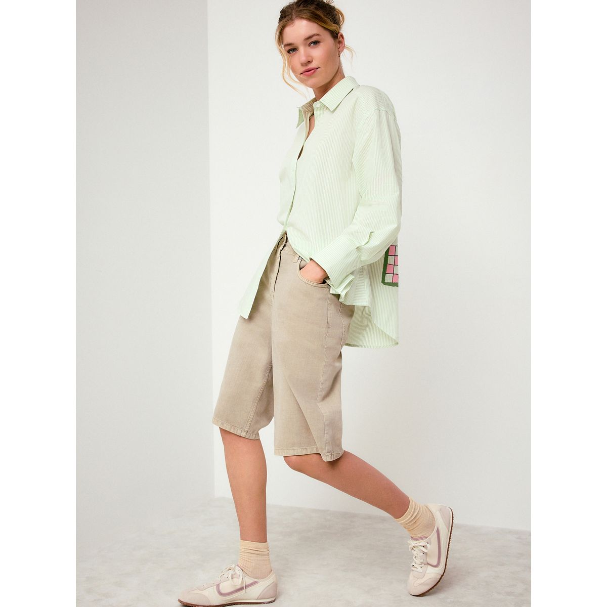 Chemise boyfriend oversize motif matcha à rayures vertes et blanches, NEXT