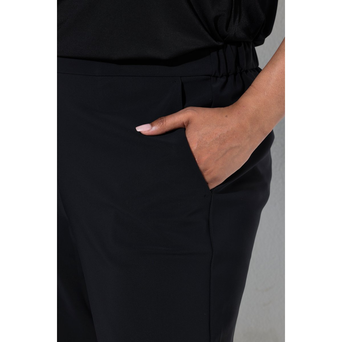 Pantalon en techno-stretch noir, ULLA POPKEN