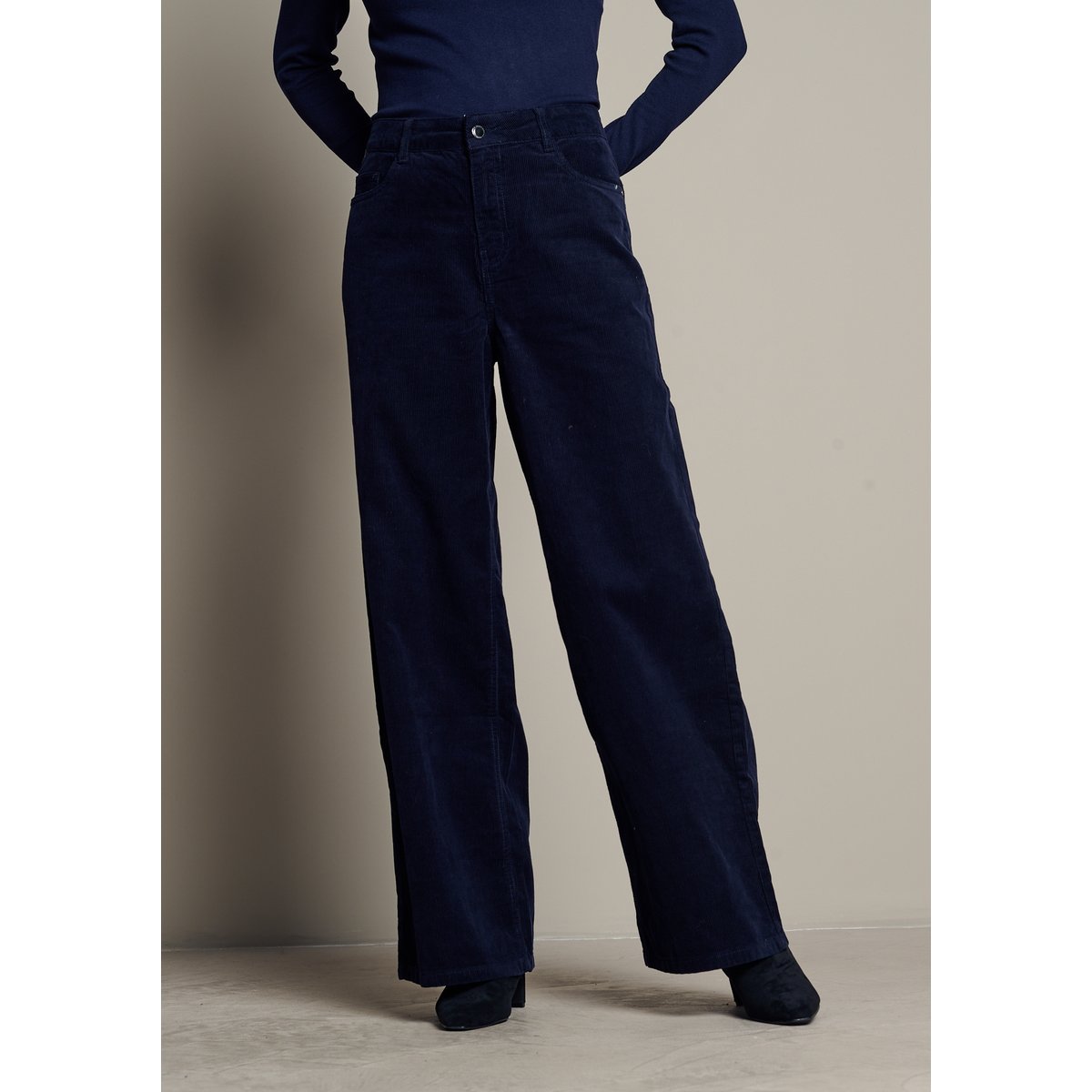 Pantalon large en velours côtelé bleu marine, LOLALIZA