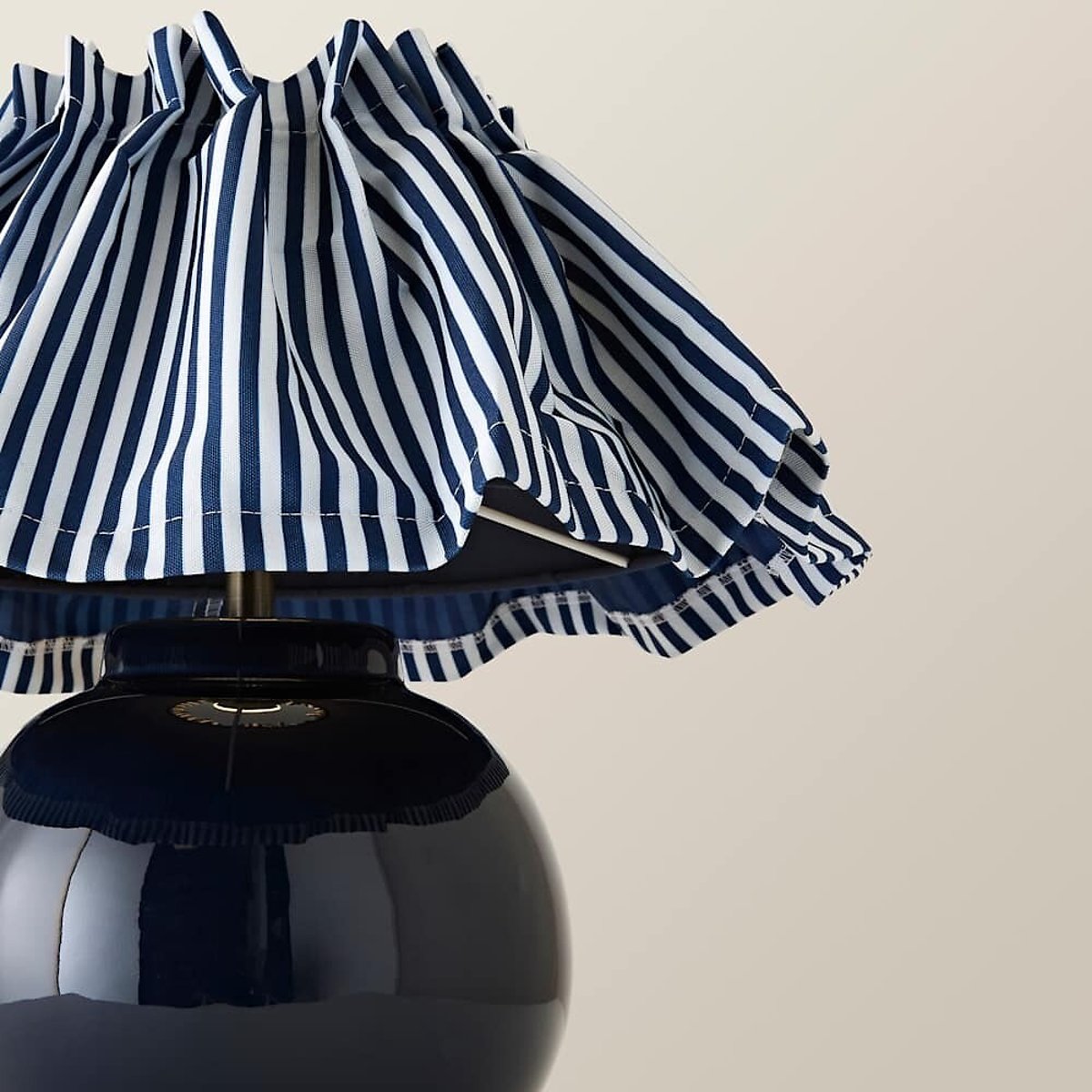 Arlo Ceramic Table Lamp with Pinstripe Pleat Shade navy blue, SO'HOME